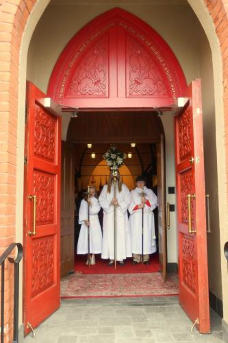Red-Doors-at-Easter-March-31-2013